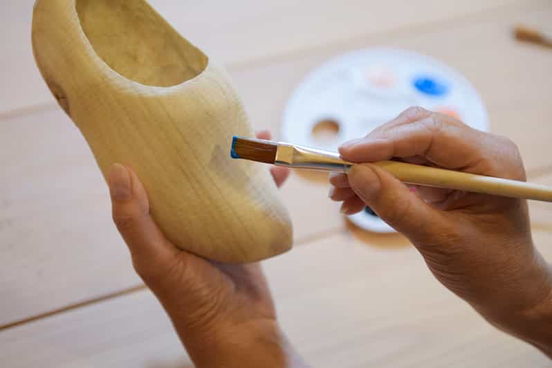 Zaanse Schans: Wooden Shoe Painting Workshop - Finding the Workshop Door (and the One Flight of Stairs)